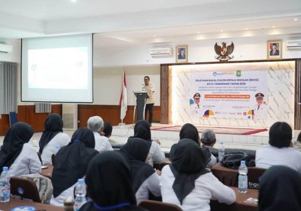 Kepsek Haru Jadi Teladan, Maryono: Pemimpin Pendidikan Penentu Masa Depan Tangerang